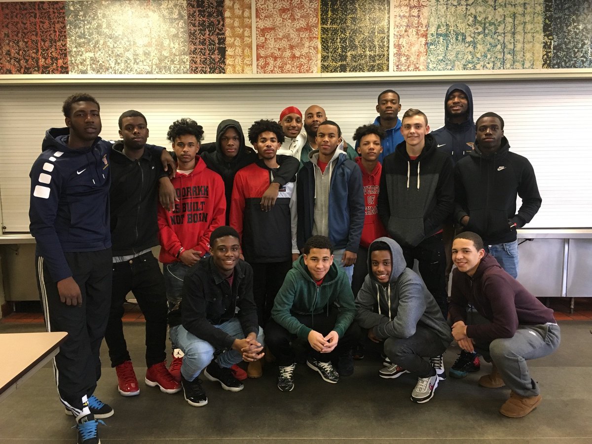 HTSD_Nottingham's tweet photo. ⭐WHERE is @coach_raba &amp; his GROUP 3 STATE CHAMPS, MERCER COUNTY CHAMPS &amp; 30 WIN NORTHSTAR BASKETBALL TEAM on the eve of THEIR FINAL 4 APPEARANCE IN THE NJ TOURNEY OF CHAMPIONS? VOLUNTEERING at THE TRENTON AREA SOUP KITCHEN!!⭐
@WeAreHTSD

#NorthstarNation
#ThisTeamsIsSpecial https://t.co/bYDG0tWe6K