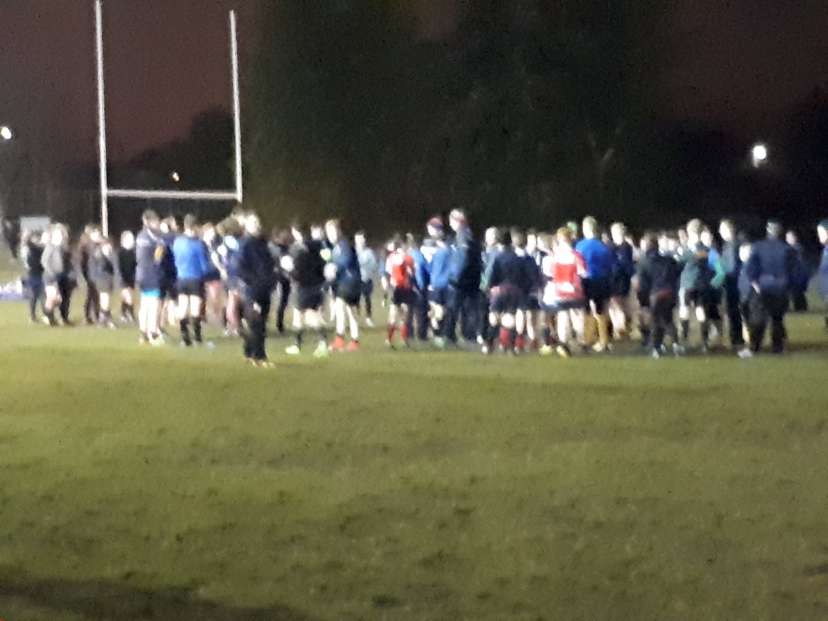 dundee_rugby's tweet photo. Huge turnout with players from all over Dundee and Angus @dundee_rugby @EdinburghRugby @WeRDundeeEagles @CarnoustieHSFP @panthersrfc @AngusGirlsRugby @HoweMiniQuins #ERBlitz https://t.co/KNWW85XQUu