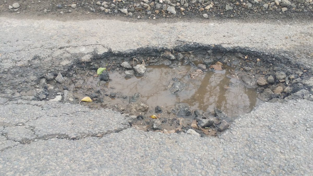 mrpotholeuk's tweet photo. @FairFuelUK @HowardCCox @KMTV_Kent @KentHighways @CharlieElphicke Maybe my good friends at FairFuelUK can help put a campaign together? Using their expertise in mass email shots from road users to their MP's #Time2TakeBackControl of our roads #Time4Action #YearofthePothole https://t.co/LwiuW9B9Bi