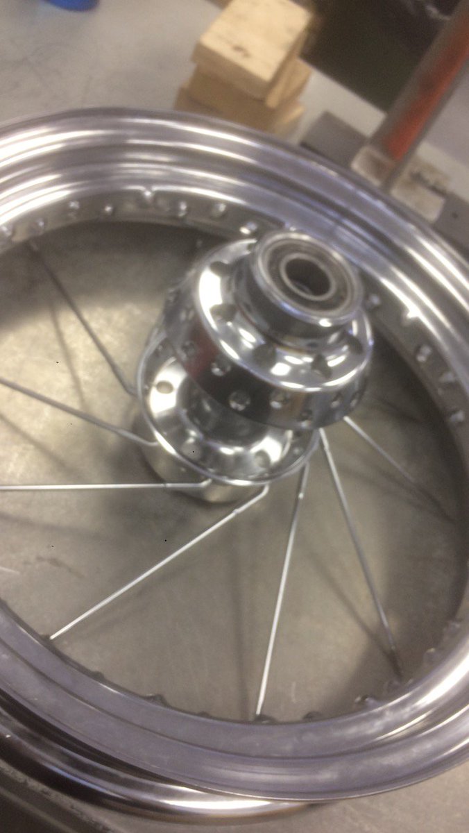 jaymichealcard's tweet photo. #16” #Wheel-lacing https://t.co/rKRS8Ek2MO