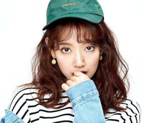 parkshinhyepics's tweet photo. Park Shin Hye for Hstyle https://t.co/x5r4jW2VRd