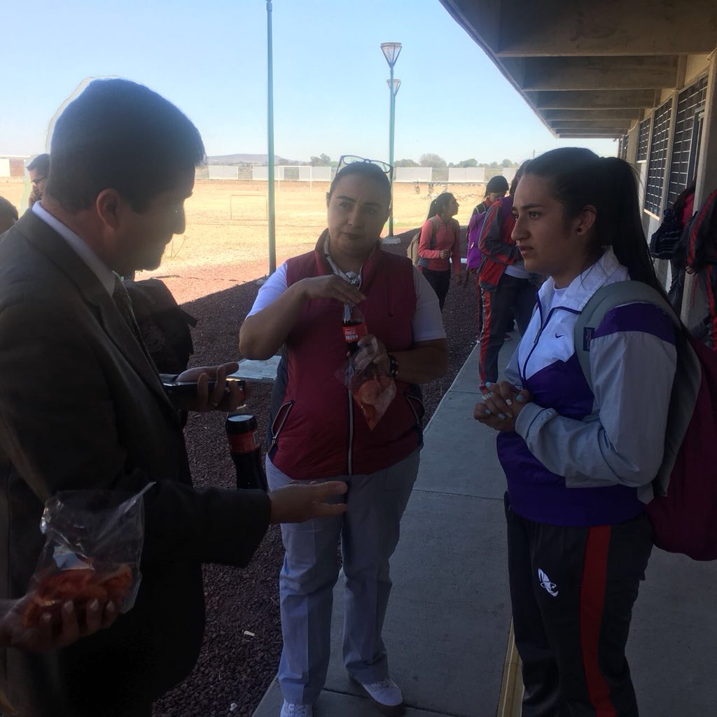 RomeroMenaFco's tweet photo. Terminamos el recorrido por la región Altos Sur del estado desde nuestra aula externa de Capilla de Guadalupe. Gracias a Martín Hernández, a Lupita Íñiguez, a los alumnos, docentes y administrativos por su comunicación y diálogo. 
¡Buen día a todos! https://t.co/FNBIlj7pf5
