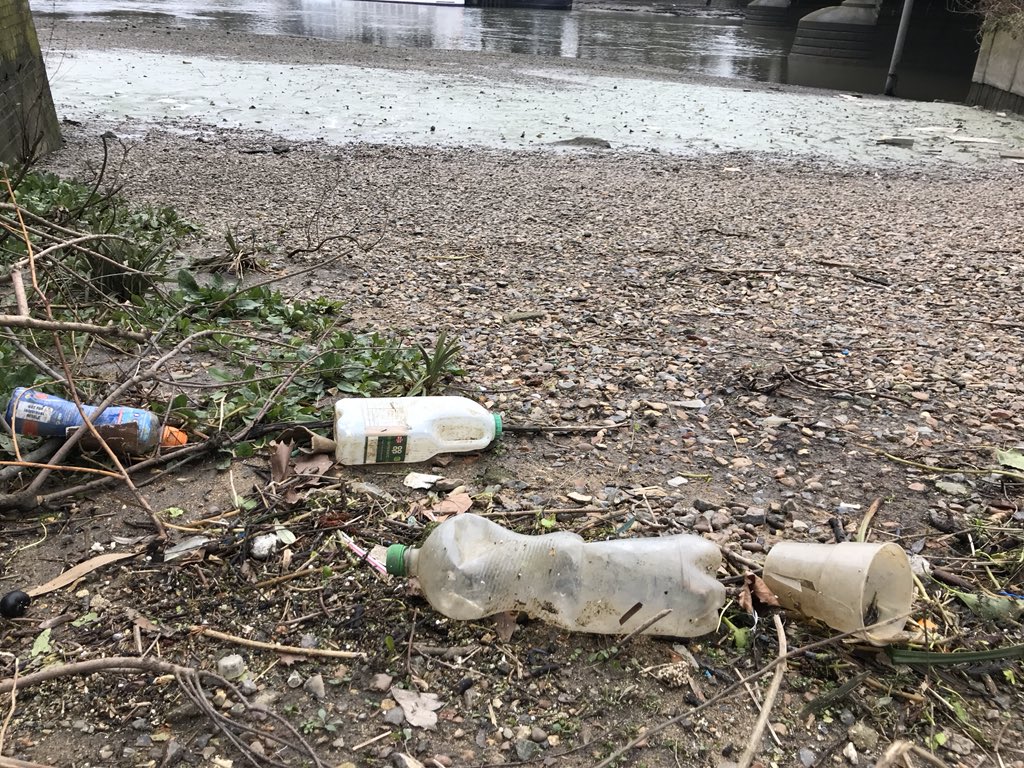 active360paul's tweet photo. So you buy bottled water and it’s laced with microplastics then the bottle goes into the river and breaks down into microplastics. Or you could just save your money and drink tap water ?  #riveroftrash https://t.co/W4unmnsr5s