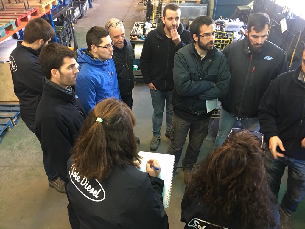 DavidMedialdeaF's tweet photo. Jornada de #training interno para el personal @SoleDiesel los protagonistas son dos grupos electrógenos, 4 GSCH Y 68 GT/C “Forma bien a la gente para que pueda marcharse, trátales mejor para que no quieran hacerlo” @richardbranson  Gracias...!!! https://t.co/UngqbjhJ1Y
