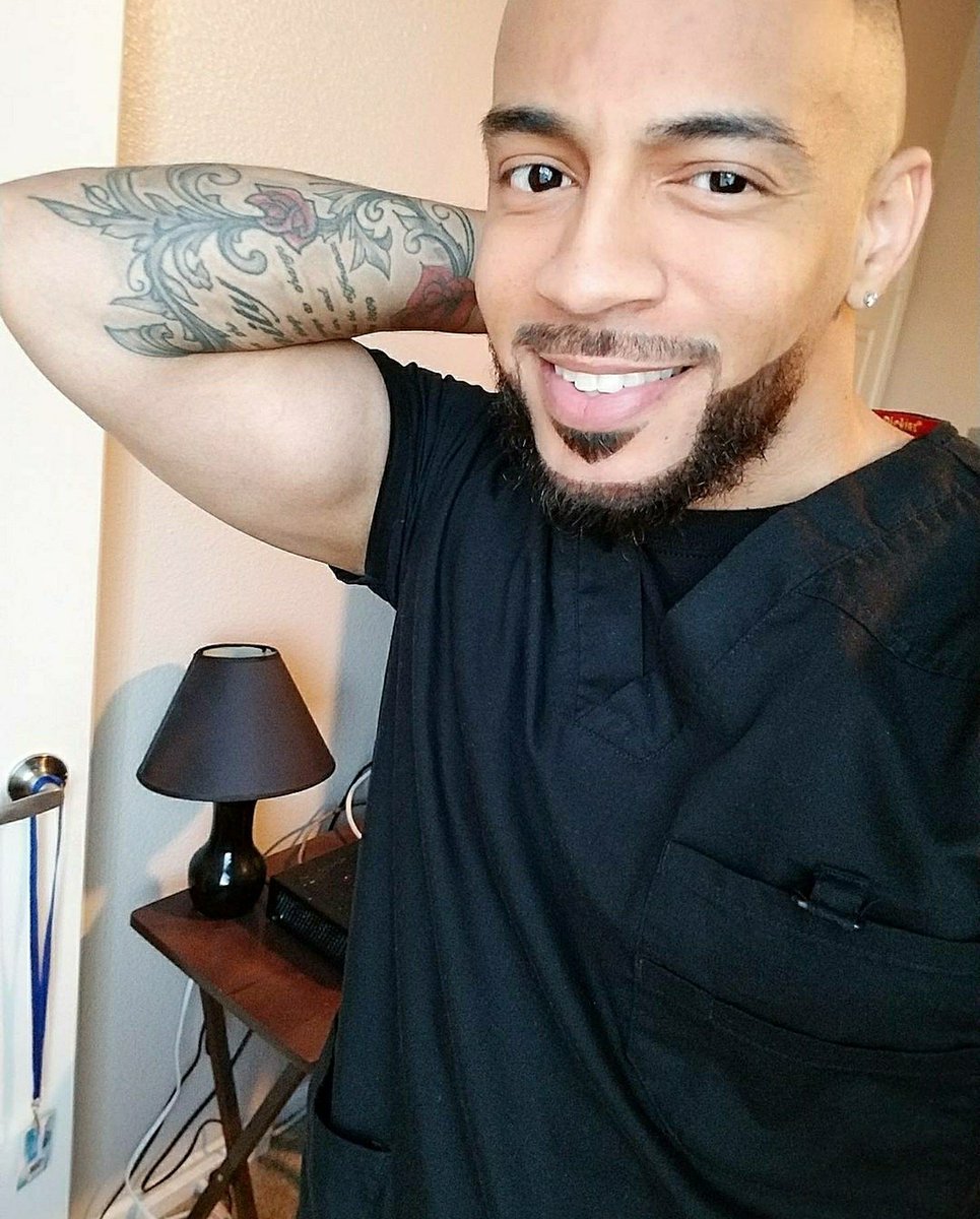FamousCEO's tweet photo. #FinePeopleFromLA 😏 https://t.co/zvTWA2JKxK