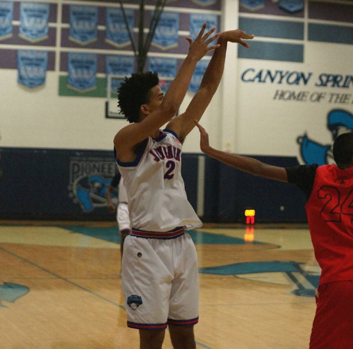NYJayhawks's tweet photo. Maryland is the latest to offer ‘18 6’9 W Frankie Policelli of LUHI!!! #jayhawksrising https://t.co/KaFkM8T1dd