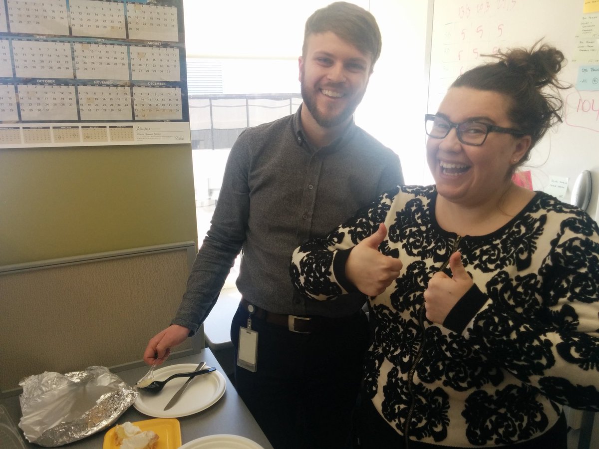 _missroya's tweet image. #PiDay in the donut! #CoLabAB 🤗