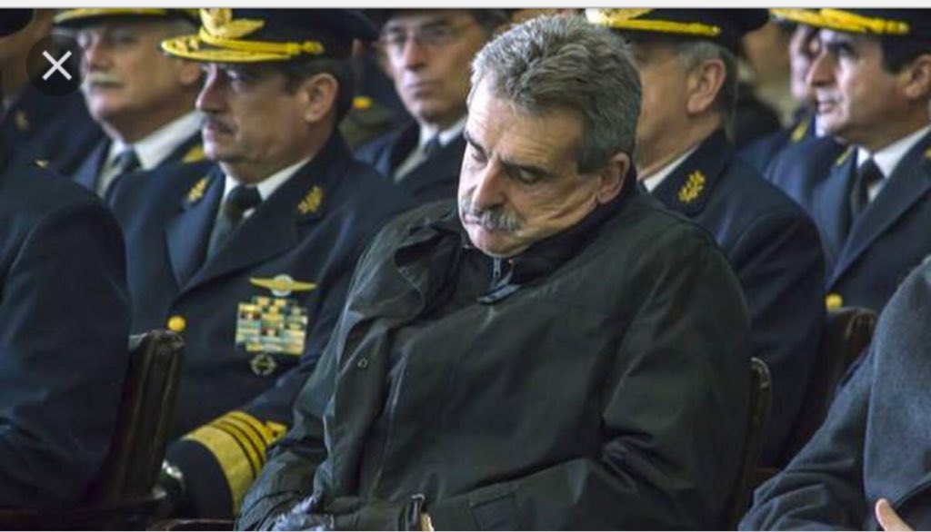 WolffWaldo's tweet image. Hoy el diputado Rossi dijo que cuando Mauricio Macri era diputado se dormía en las sesiones.
Rossi lo dijo.
Rossi.