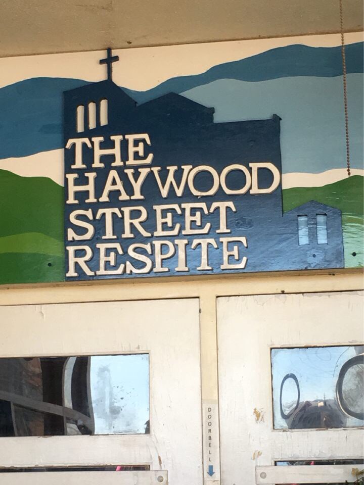 BearBreaksNC's tweet photo. The amount of compassion this organization has for the Asheville community is bigger than the meals they serve for 400-450 people per week! Thanks for the amazing learning experience Haywood Street! https://t.co/LVEWXF3JiT