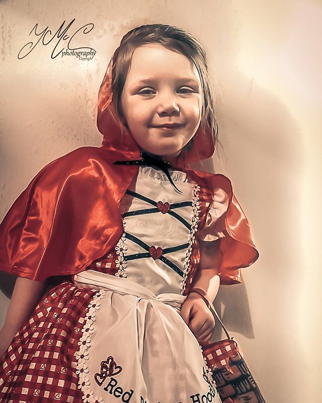 My little red riding hood

#portraitigers #portraitures #portraitvisuals #portraitimagine #portraitsquad #portraitkiller #portraitsatl #portraitsfordays #portraitsofinstagram #portraitpower #portraitpatrol #portraitinlove #PortraitShared #portraitstudy #… ift.tt/2FUxk8E