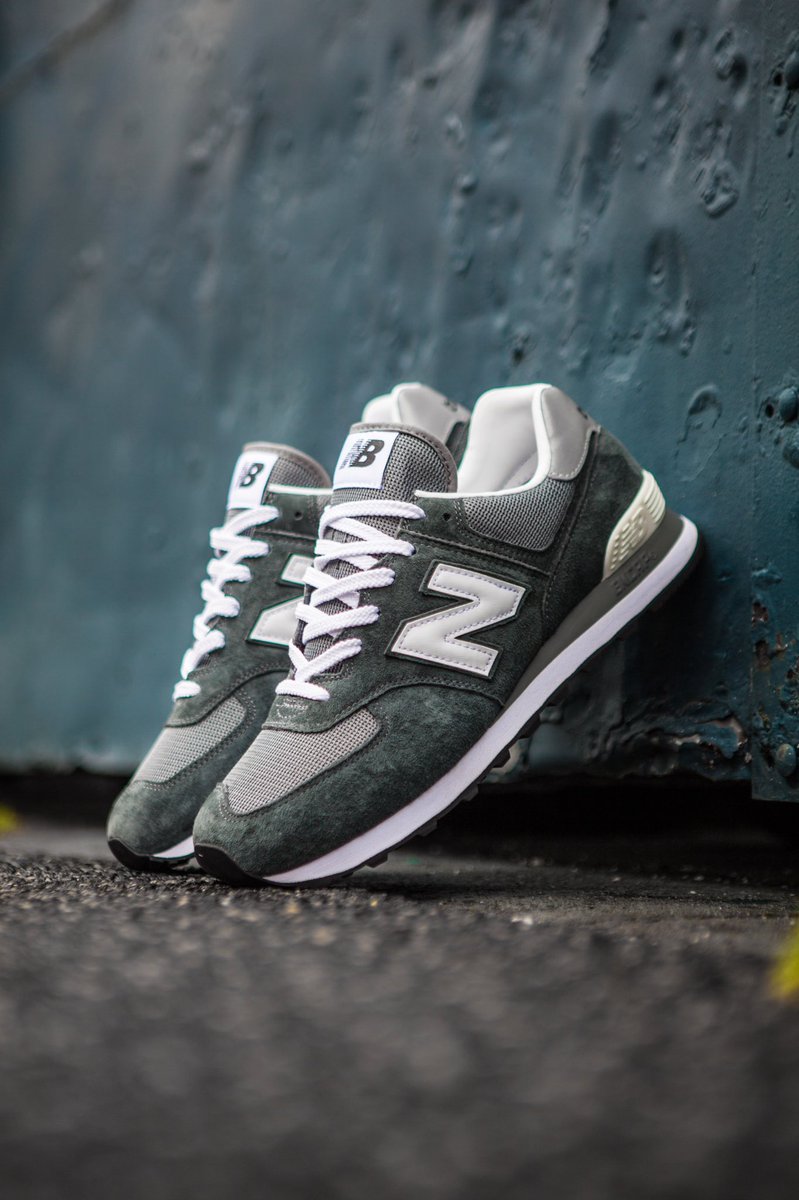 NewBalanceUK's tweet photo. Dropping tomorrow. The #574 Classic Legacy of Grey. #NBExclusive https://t.co/QECt84X5By