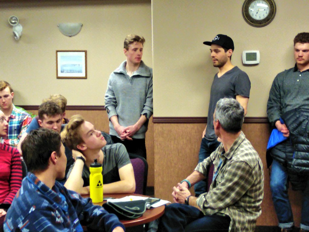 NakkertokRacing's tweet photo. At tonight's team meeting, our sprint silver medalist @Kstewartjones , @domogro &amp; @PatrickS_J share their strategies with their younger @NakkertokNordic teammates, helping them prepare for their races tomorrow. https://t.co/In2V7trmCO