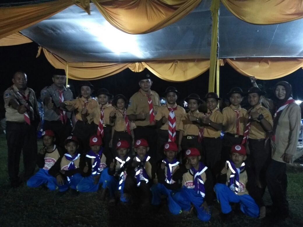 uptdblsari's tweet photo. Perkemahan Banyuwangi Education Jambore yg digagas oleh Dinas Pendidikan bekerja sama dg Kwarcab gerakan pramuka kab bwi dibuka oleh Wakil Bupati selaku Ka Kwarcab kab bwi berjalan lancar, tidak ketinggalan kontingen kwaran blimbingsari ikut serta @AzwarAnas_A3 @sulihtiyono3 https://t.co/DSqesmVDLD