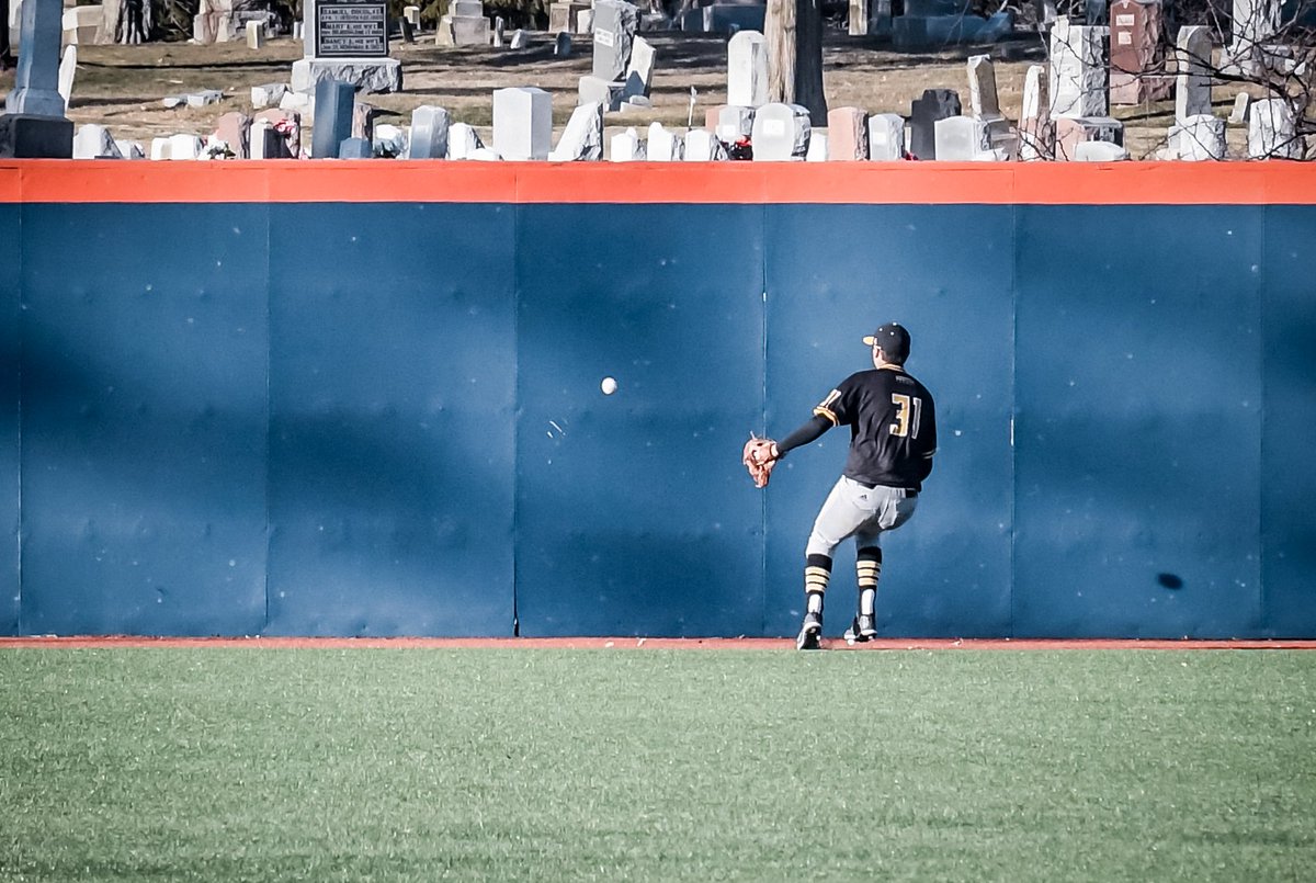 IlliniBaseball's tweet photo. Productivity up and down the lineup.

@iRockTheVANScoy with a huge go-ahead double to the wall today in the 9-6 win over Milwaukee. https://t.co/dMMfpG3KYo