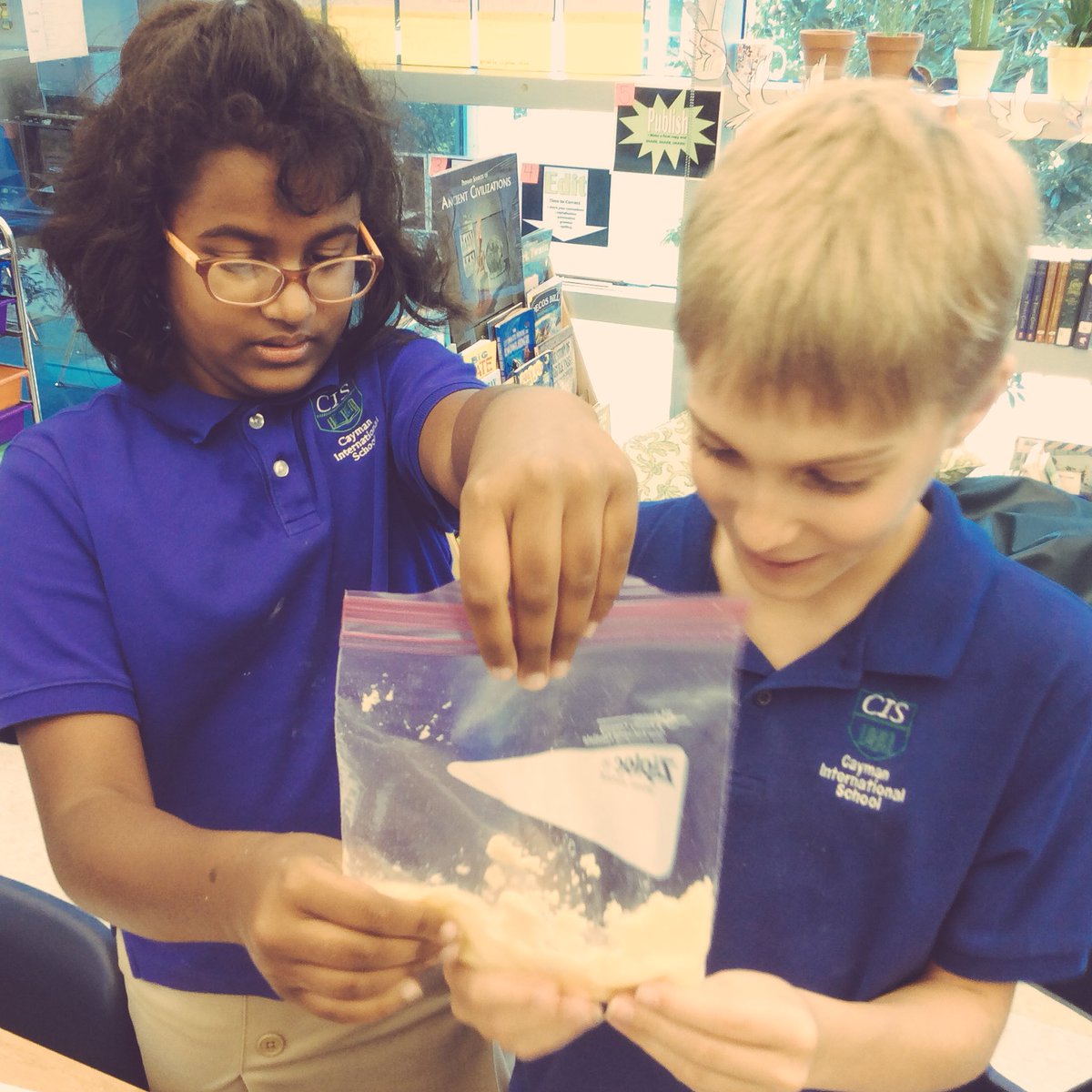 MbrockAlyssa's tweet photo. Discovering how the stomach helps digest food with a Science simulation! Only a few grossed out faces, mostly looks of wonder! #CISInspires #ISSedu https://t.co/8K2g0cmmwK