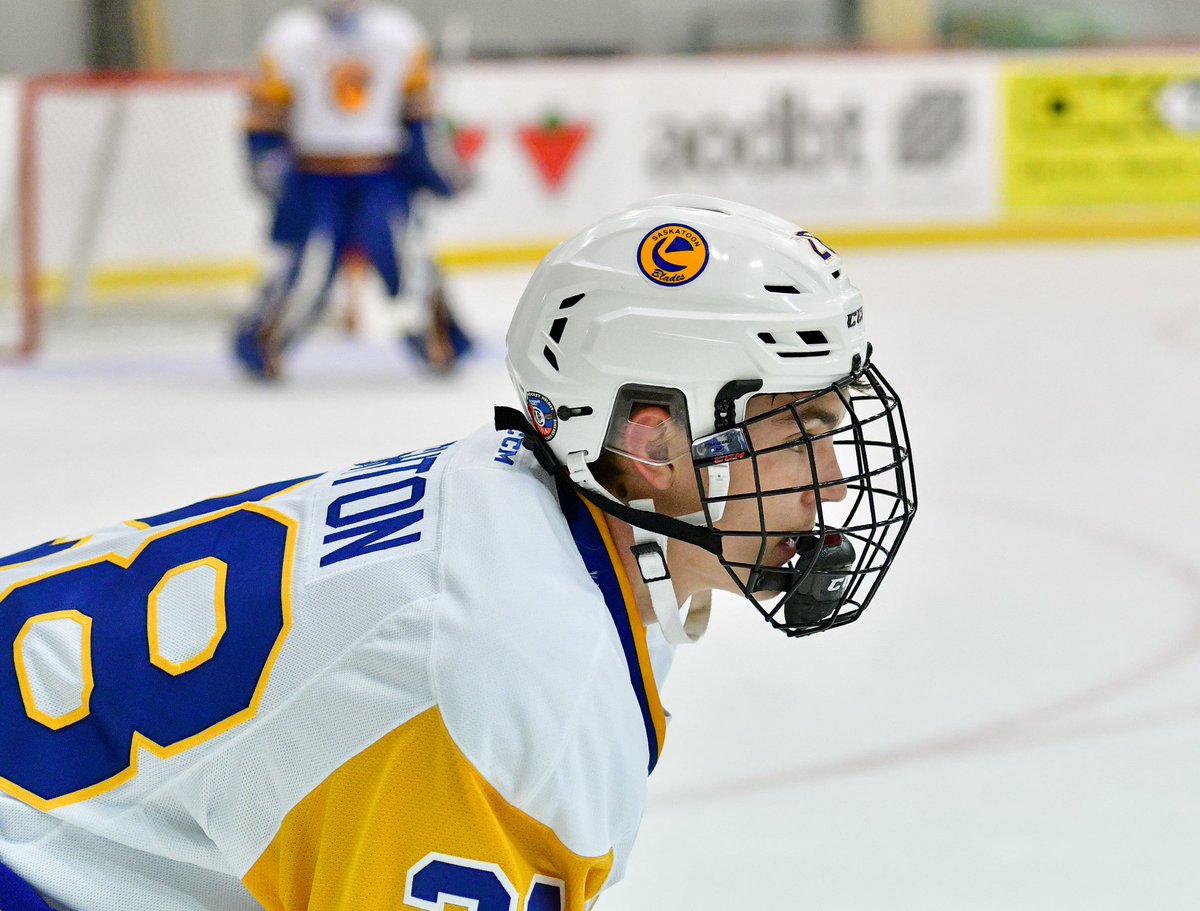 '01 D Zach Ashton is set to make his <a href="/TheWHL/">Western Hockey League</a> debut tonight in Swift Current! 

#RiseWithUs