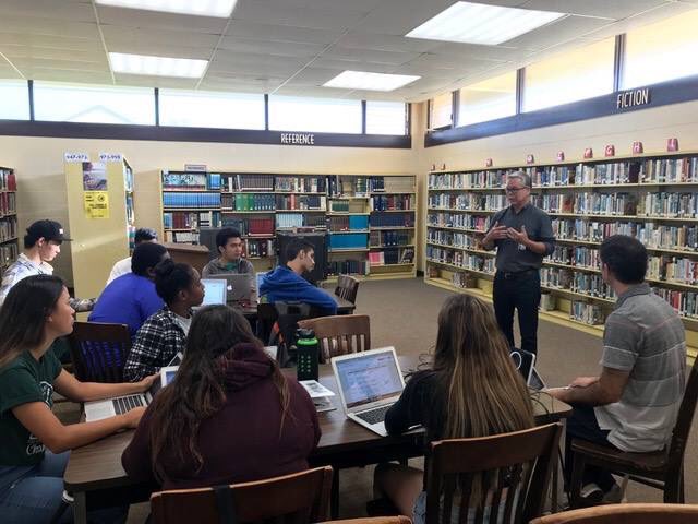 RedSunMovie's tweet photo. S/O to teacher @csanderl (Media/Digital Arts) and his students at #KapaaHS in #KAUAI - for welcoming director @timrsavage and Assoc. Producer @MardiSavage for a visit.
KAPAA HS received a #UndertheBloodRedSun #DVD from a #Hawaii State Foundation on Culture and the Arts #grant https://t.co/WLjy5e8EjS