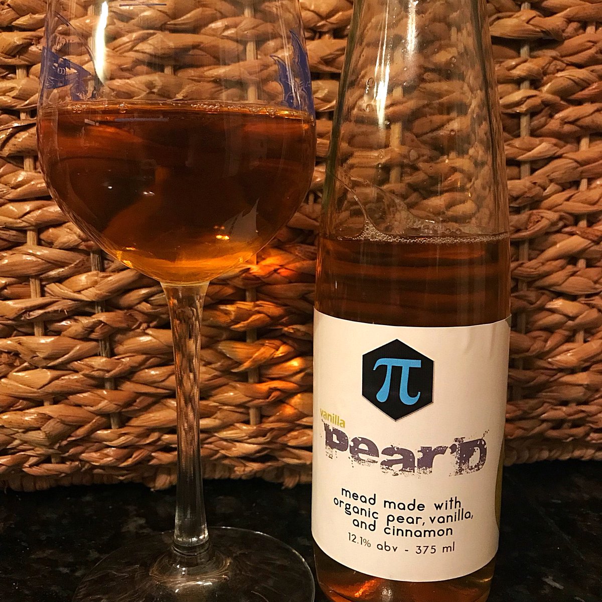 SWFLHopHeads's tweet image. Celebrating Pi Day with @PiMeadworks Pear’d! #mead #pi #pieday #pie #vanilla #pear #cinnamon #craftnotcrap #florida #floridamead #homebrew
