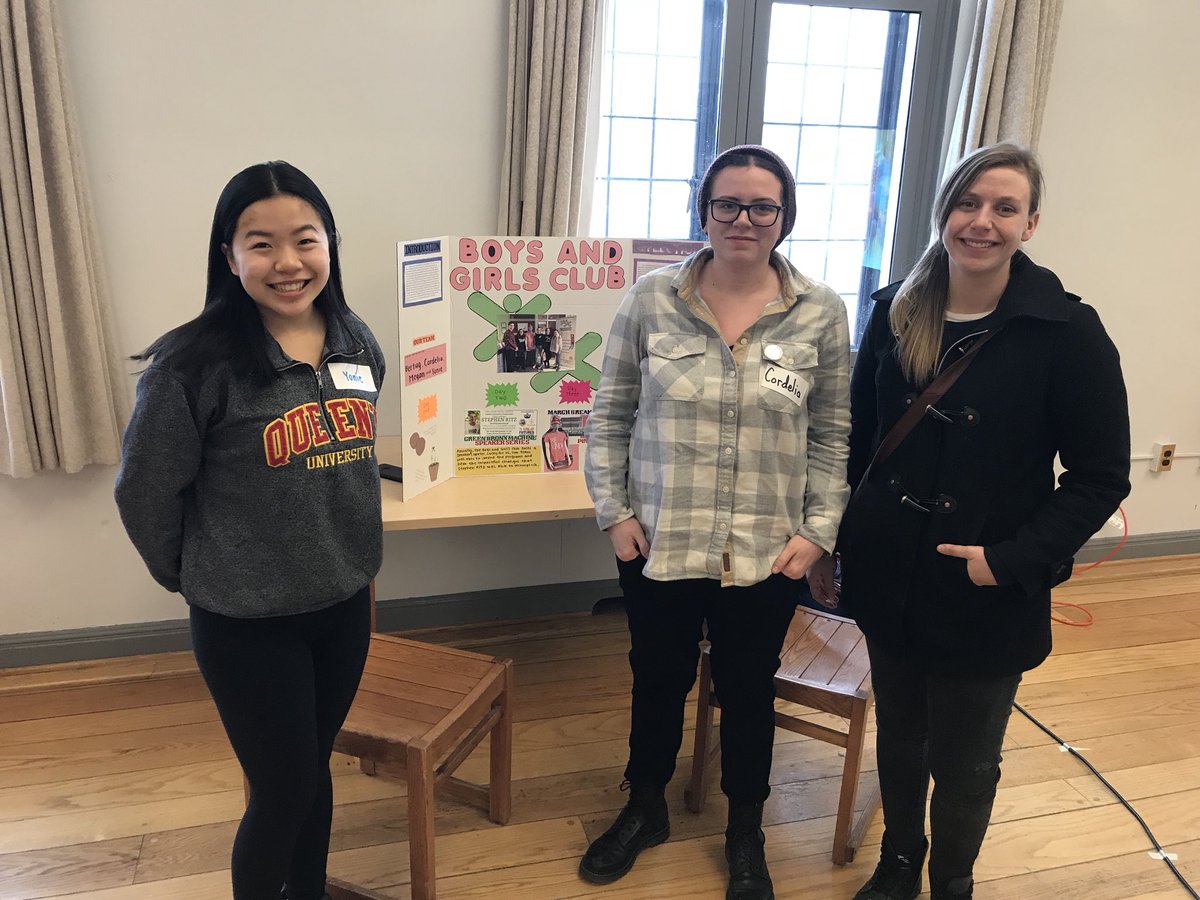 Queens_SEO's tweet image. Many thanks to those who came to the Queen’s Cares Showcase this evening! Thank you for celebrating the partnership between our students and the #YGK community #CommunityEngagedLearning