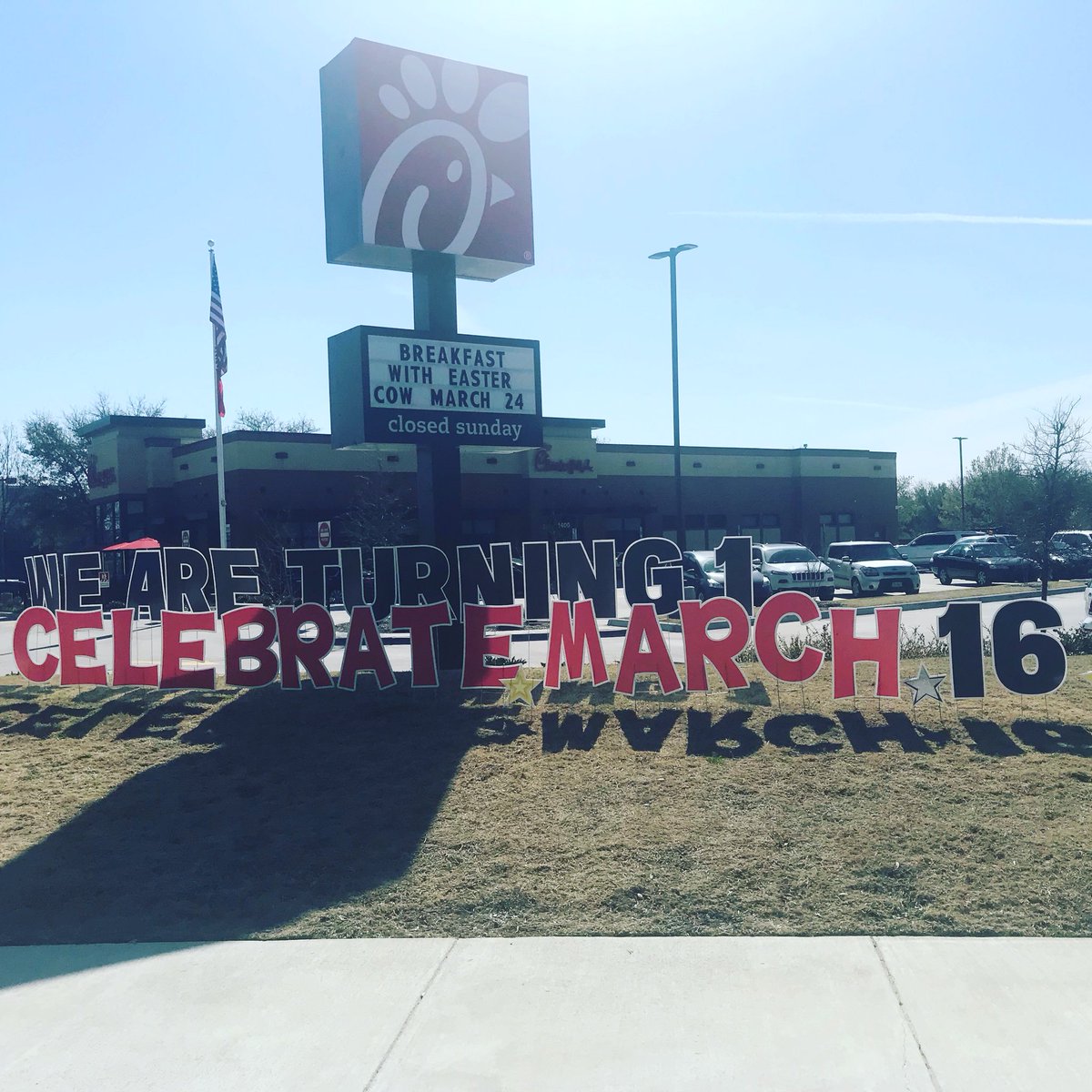 cfacityline's tweet image. We are turning 1️⃣ on Friday, March 16th!!! Stop by this Friday as we will be randomly surprising guests throughout the day with free giveaways as a “thank you” for making YEAR ONE SO FUN! 🎂🎉#cfacityline #happy1 #FREEgiveaways #wethankyou #ourguestsarebest
#cardmyyarddallas