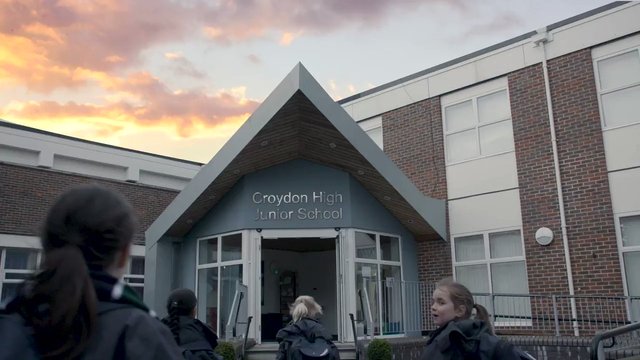 healeyc101's tweet photo. For @CroydonHighJnrs Deputy Head Sarah Raja, Lenovo technology is key to preparing her students for whatever future career they choose. https://t.co/2uNrpuYS5V https://t.co/UMJSxCZrQB