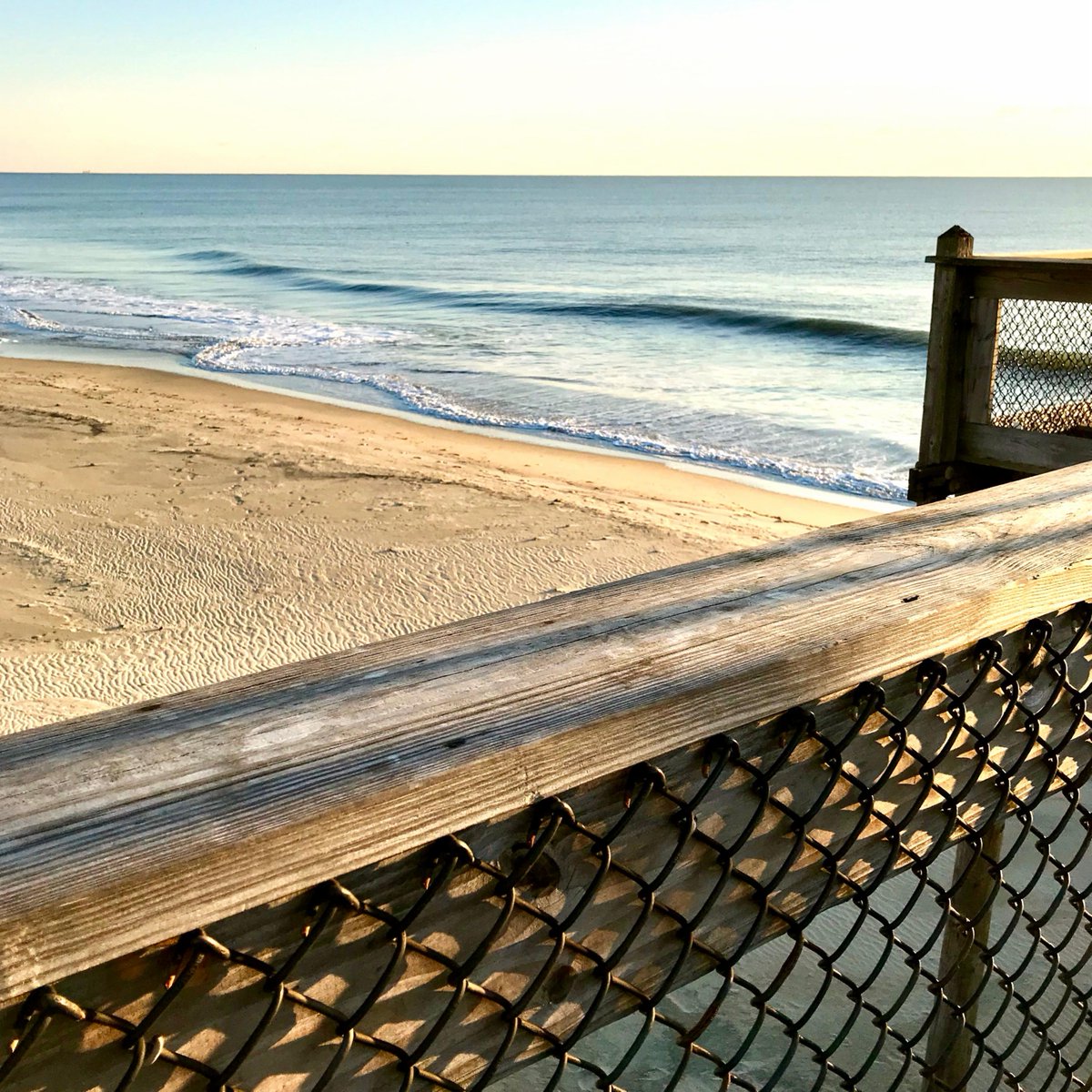 MarylandsCoast's tweet photo. "To me the sea is a continual miracle; The fishes that swim, the rocks, the motion of the waves, the ships with men in them. What stranger miracles are there?"

— Walt Whitman

#ExploreWorcester #MDinFocus https://t.co/tJXlvCxDbm