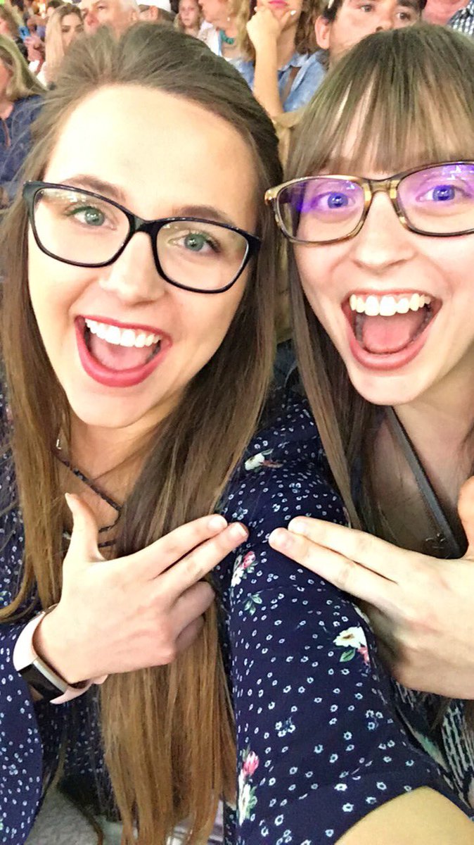 CatherineLard's tweet photo. #RODEOHOUSTON https://t.co/OrpBef72ul