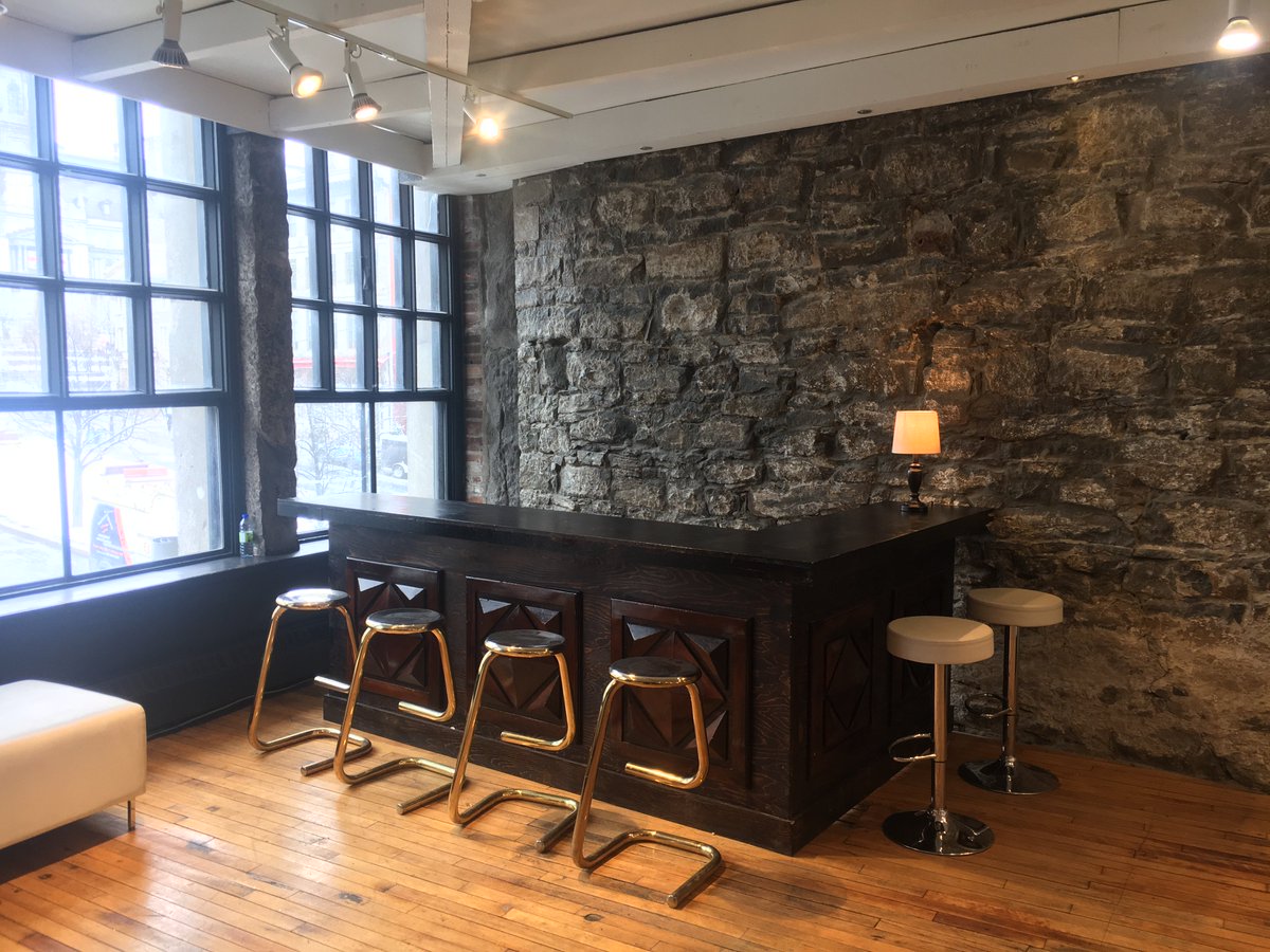 aspaces_'s tweet photo. #Spaceoftheday 
Come discover The Loft "Chez Queux", is a special choice to set up your TV and cinema shootings, as well as your personal and private events !

#loftchezqueux #aspaces #uniquespace #apollo #agence #montreal #mtlevent https://t.co/GHrYhwDj5x