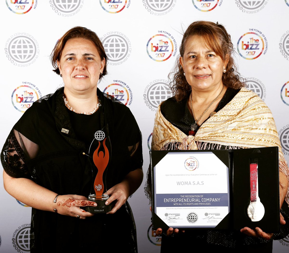 Womadt's tweet photo. Premio otorgado a Woma en la ciudad de Dubai por la excelencia a la innovacion. #thebizz https://t.co/YO4W1p2Whn