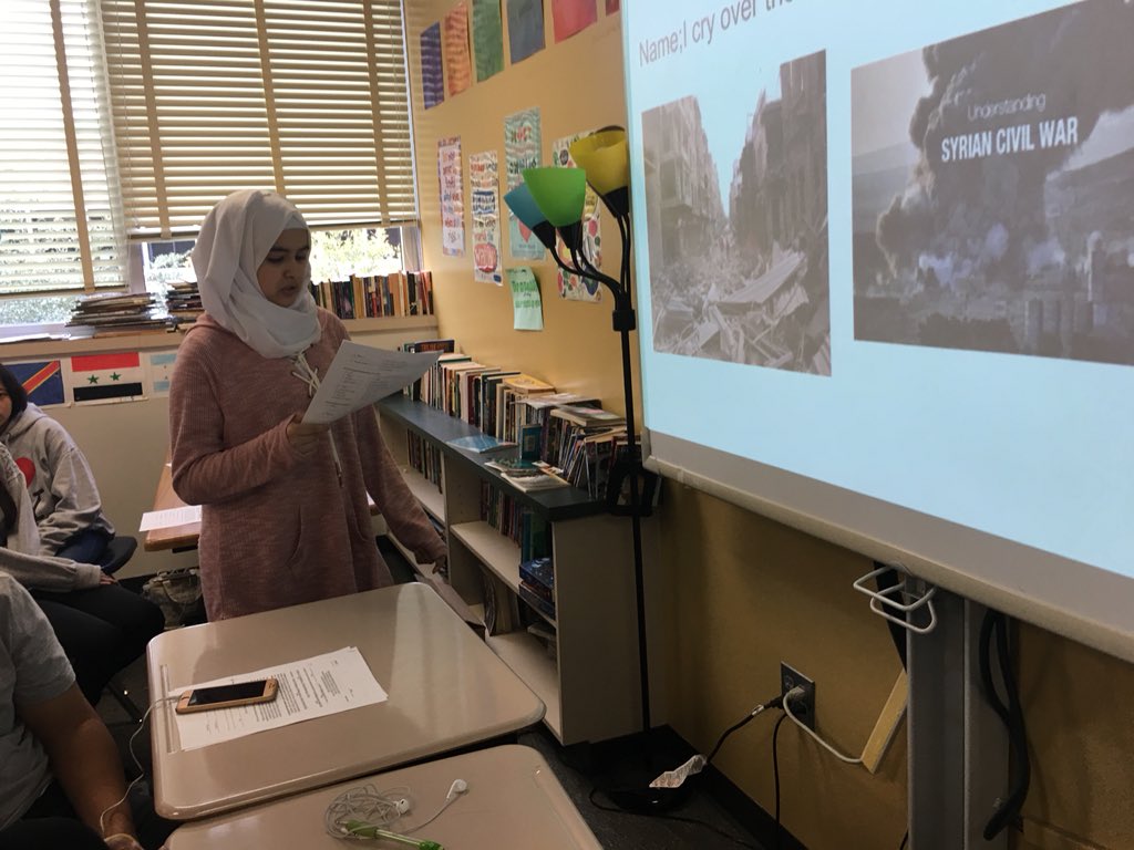 DrCarolSalva's tweet image. A7) Nugget of wisdom: Learning a language is not a cognitive delay. It&apos;s an asset that should enrich any learning space. Draw on all Ss&apos; funds of knowledge.  #SBLchatMA