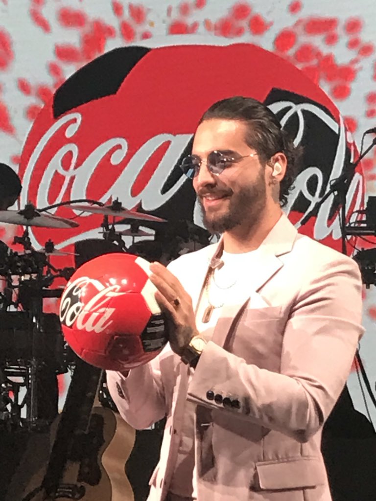 kolivella's tweet photo. Arrancamos FIFA FWC 2018
#Maluma
#FIFA18 
#ColorsAnthem https://t.co/t1N0hEUDIk