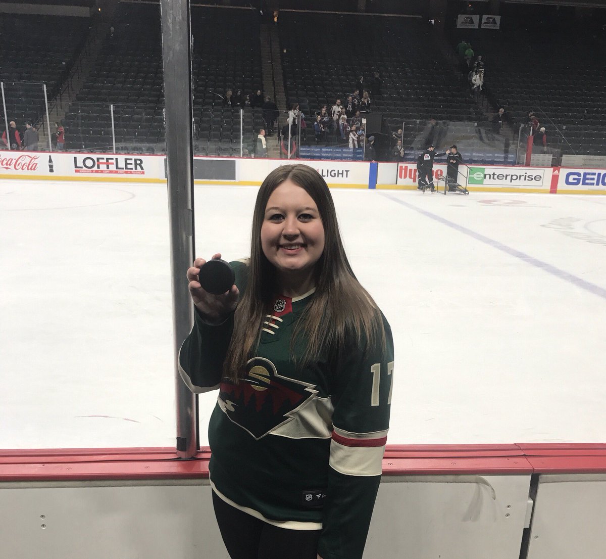 AsiaMiller_17's tweet photo. Got a puck from Marcus Foligno last night during warmups 🏒 ❤️💚 @mnwild https://t.co/4SinOpJzlH