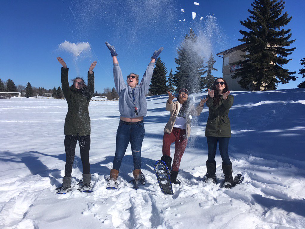 Miss_Dallyn's tweet photo. We love finally getting outside in this beautiful weather after a long winter☀️ @PACarlton https://t.co/rcGoOyMZo7