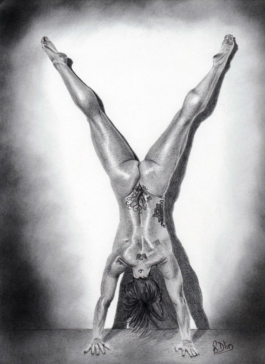 studiodlin's tweet image. My latest drawing. This is Priscilla J (priscillajfit on IG). Hope you like the drawing! #art #physique #strongwoman #shesquats