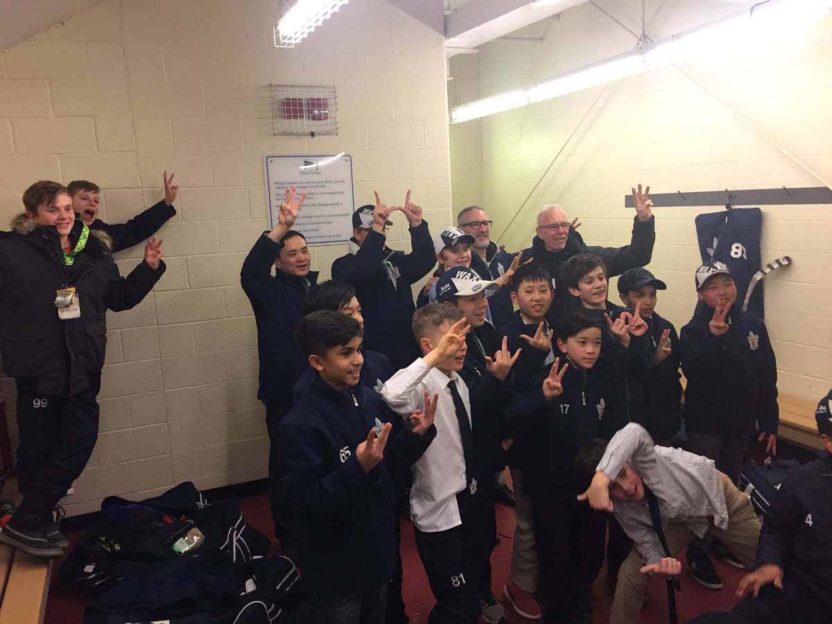 Whohoo!!!@MarkhamHockey Peewee AE Blue!  Sweep in 3 to Newmarket!!!  Lucky 🍀 #8 got us to the finals!!!!!!
