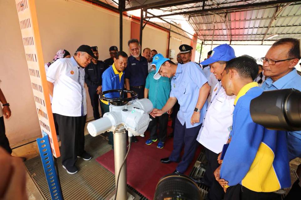 mada_malaysia's tweet photo. DYTM Raja Muda Kedah Darul Aman, Tengku Sarafudin Badlishah Ibni Sultan Sallehuddin telah berkenan mencemar duli mengadakan lawatan ke Empangan Ahning.

#madamabeles https://t.co/T71OuCzqyY