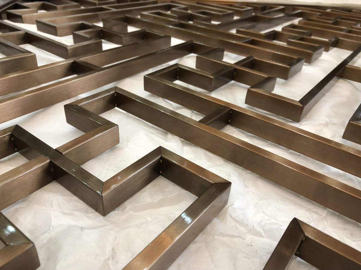 bryant_lithium's tweet image. Metal Screen Partition 
Weld metal partition
Laser-cut partition