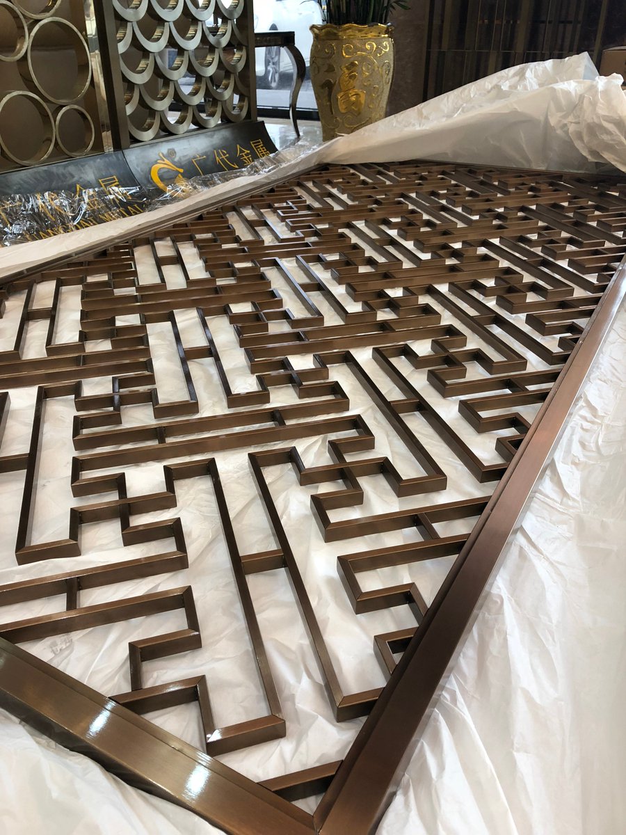 bryant_lithium's tweet image. Metal Screen Partition 
Weld metal partition
Laser-cut partition