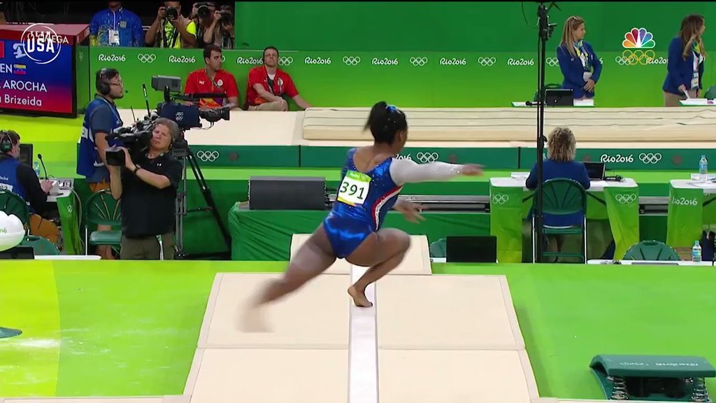 Happy 21st Birthday to the one and only Simone_Biles !   More:  