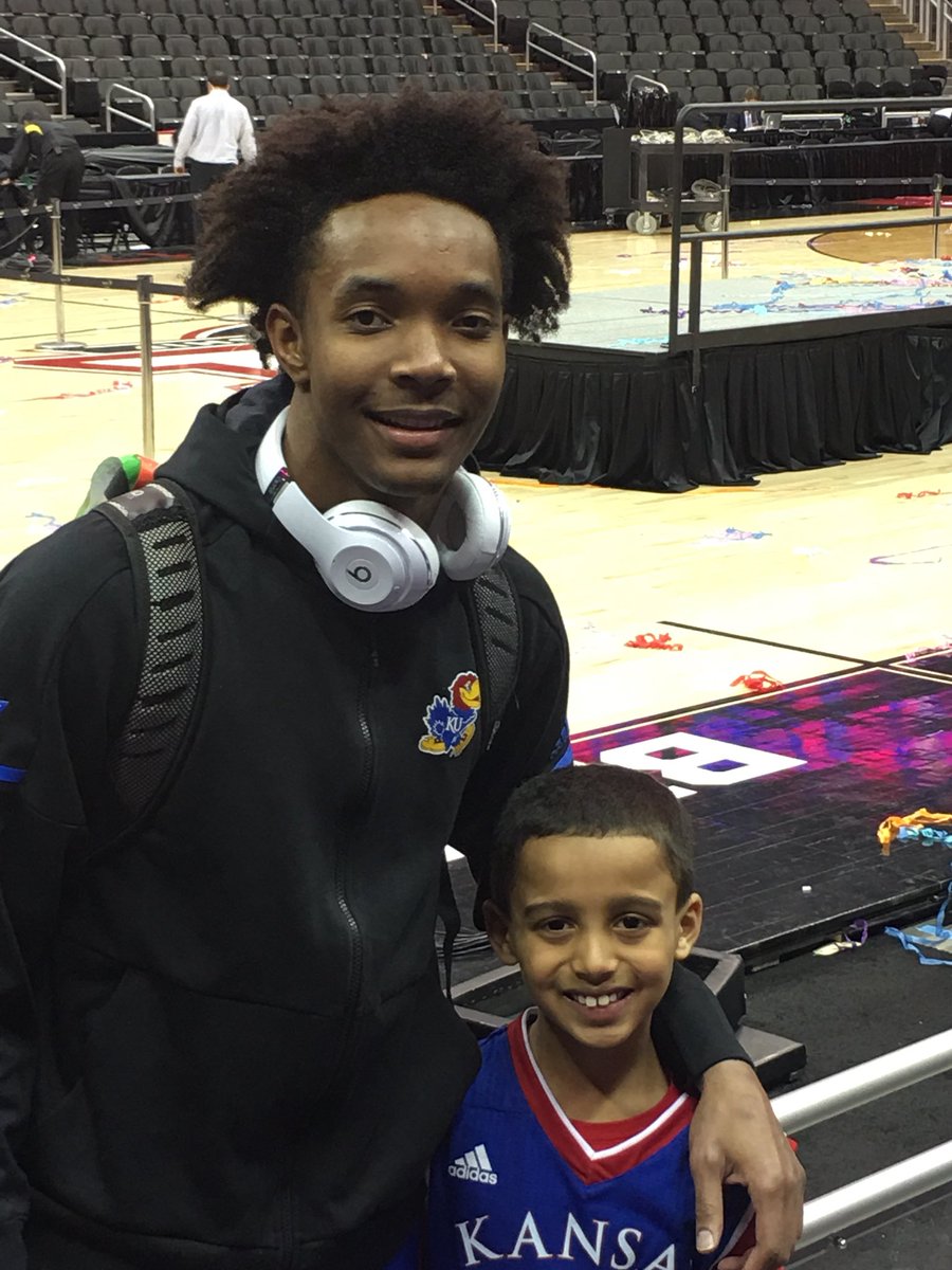 Thank you @Devonte_Graham4 for making his first KU game a memorable experience. Best of luck the rest of the way!
