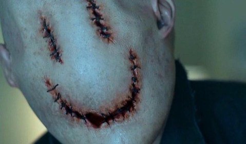 ライト ホラーなつぶやき Jarzy666 おぉ 確かにそうですね 外見はスマイリーなのでそれならいけますね 笑 ナイスな考えですね ヽ Twitter