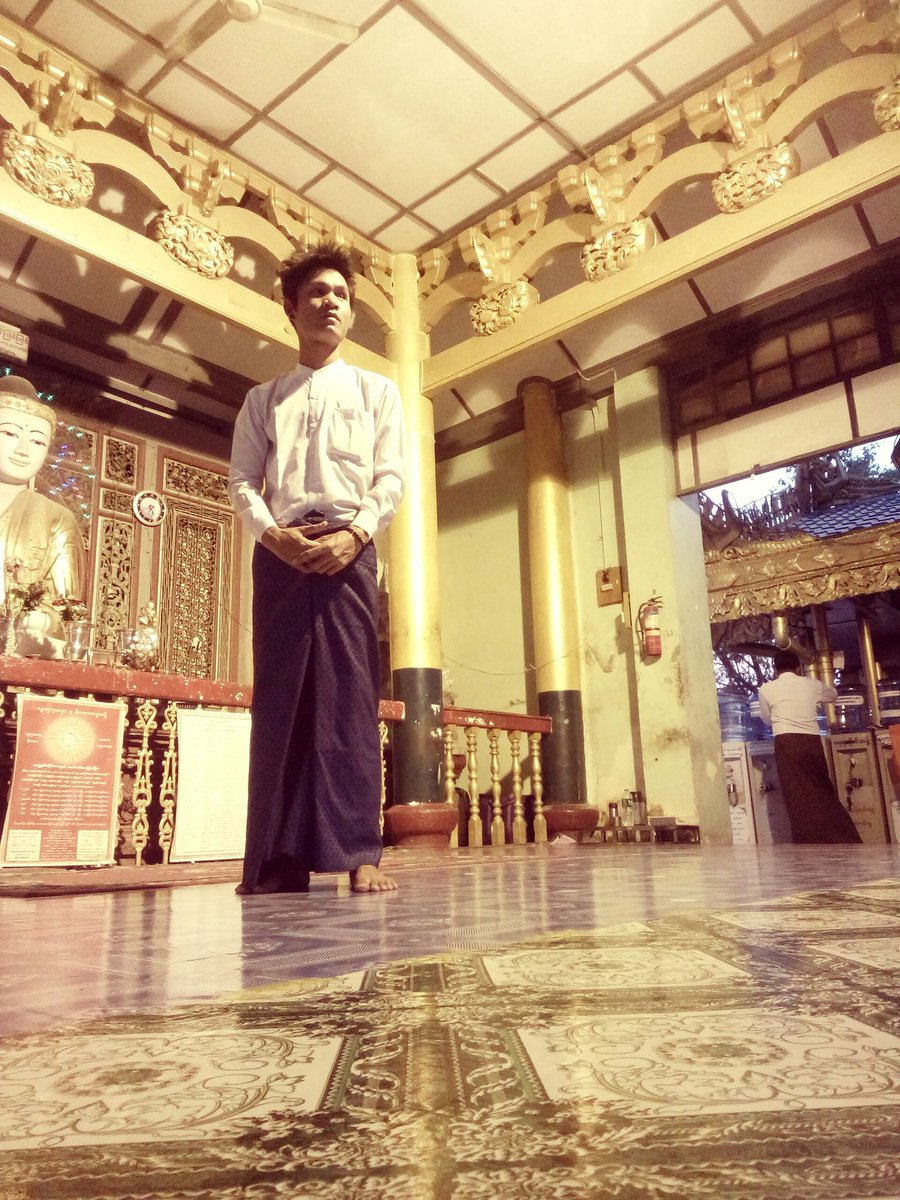 PyaeShinMin1's tweet image. ဘယ္လိုပဲၾကည့္ၾကည့္