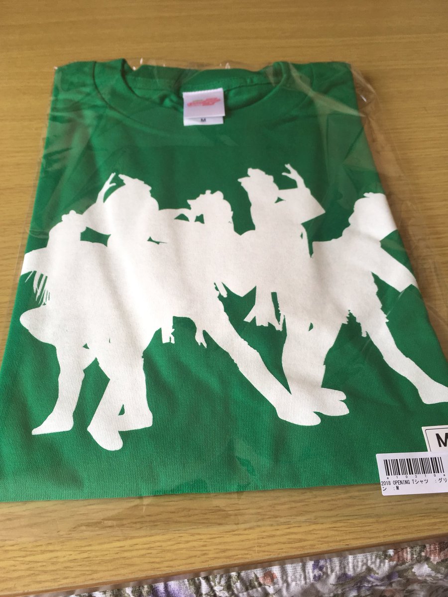 mcz0720's tweet photo. 杏果の誕生日の日に卒業ライブのTシャツ届いた
今更感半端ない
#有安杏果生誕祭2018 
#ももクロ https://t.co/lxlKCM2UhL