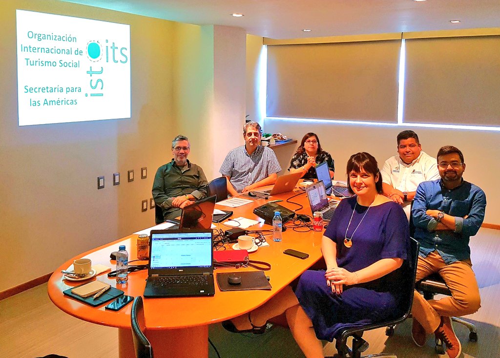 Oscar_Leon_T's tweet photo. En el marco del @SummitCancun, hoy se reunió el Consejo de Administración  @OITSISTO Américas, a fin de fortalecer las acciones de #TurismoSocial en 12 países, México incluido. @MorelosEs lidera con estrategias y acciones en el segmento. https://t.co/N0TTbn1Elj