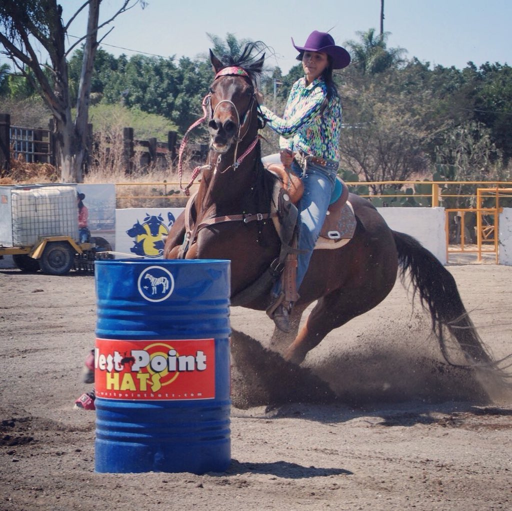 WestPointHats1's tweet photo. Éxito #carlagonzalez , #barrilera profesional, en las #finales de la #nbha #mexico 🇲🇽 de este fin de semana en #sanbartolo #guadalajara #jalisco https://t.co/qOtMhxk5EO