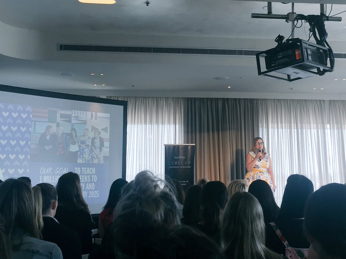 penny_davis's tweet photo. I’m fangirling @SarahMoran from @GirlGeekAcademy - talking about killing it in the industry she loves in her own way 💁🏼‍♀️ #LevelUpCon @Miss_Collective #GirlsInSTEM https://t.co/oyC9AbruaM