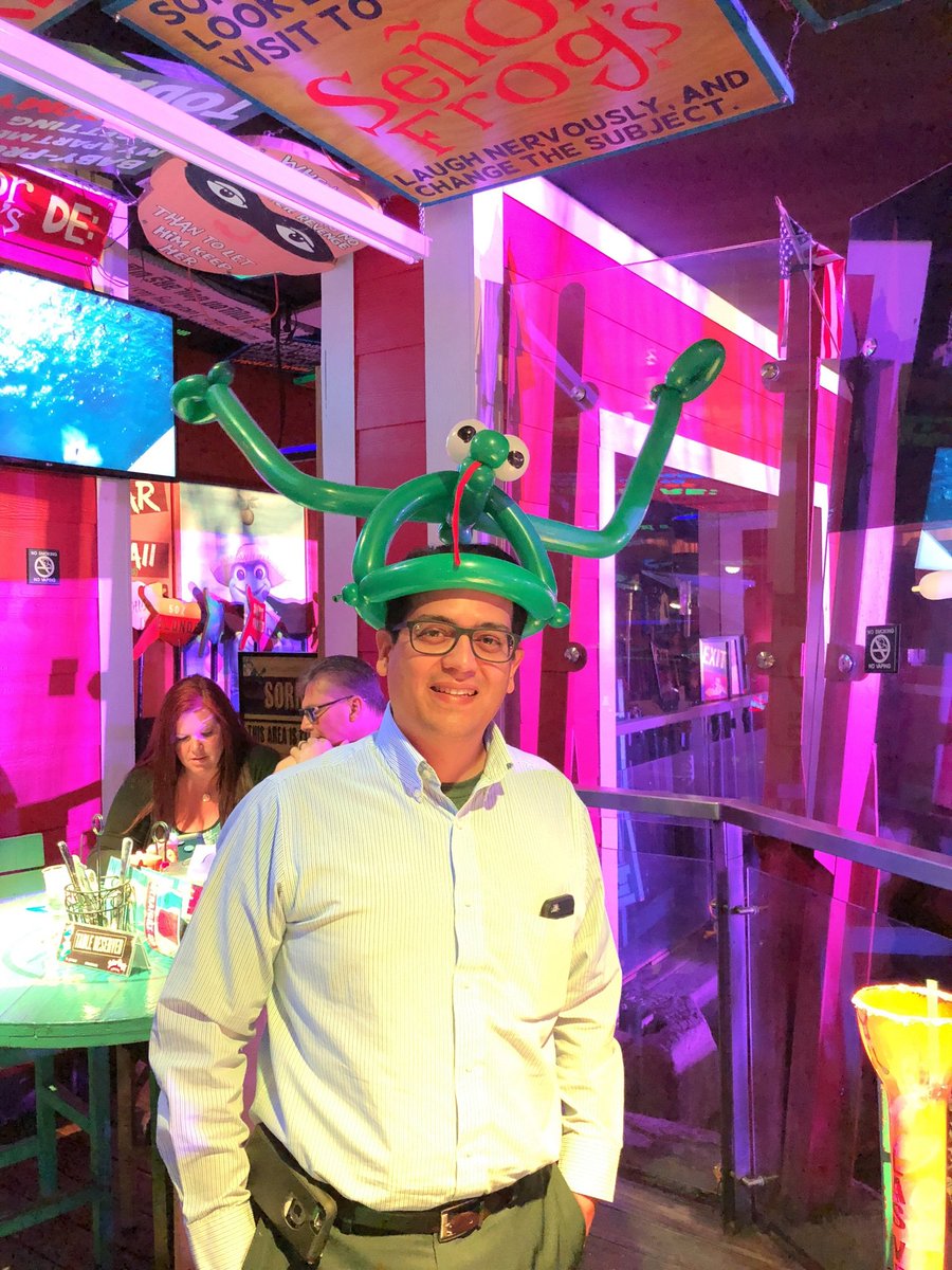 tommcd24's tweet photo. Be a frog, always moving forward! Connections 2018 #UltiConnect - https://t.co/aKvPd3of3b https://t.co/9aJuAN0qiD