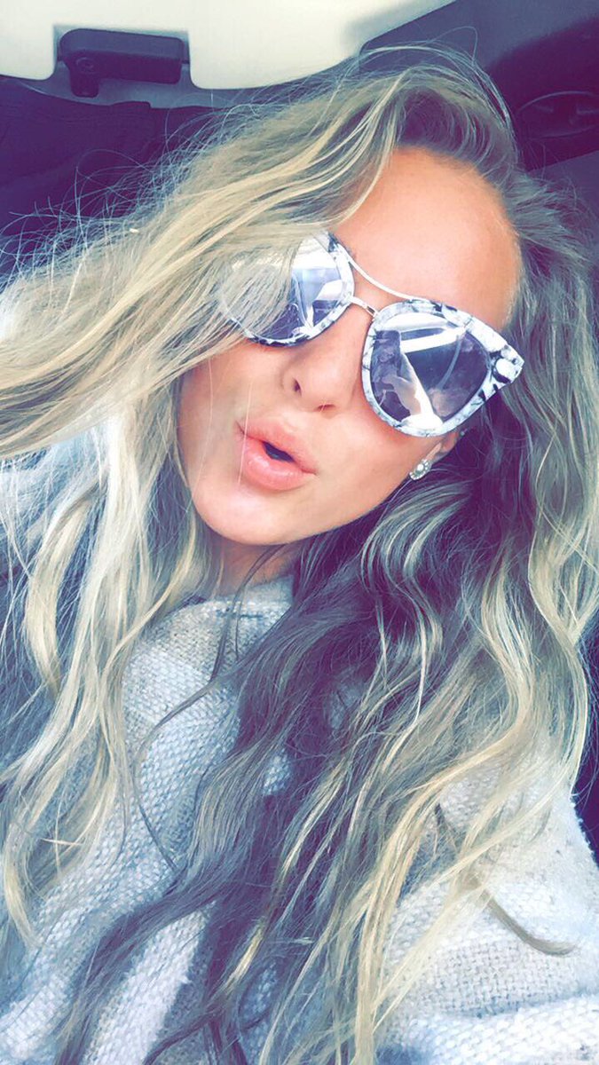 KameeRae's tweet photo. Shades to let the haters see themselves;) #BlockEmOut https://t.co/v3aHtWUBNn