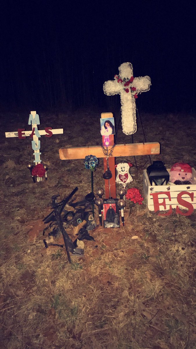 meg_haskin's tweet photo. Wish I could go back &amp; relive the last moments I had with you... thankyou for being a good friend too me Edgar. You’ll forever be in my heart. Hope heaven has been treating you well these past 3 months. We miss you bud. Until we meet again... r.i.p 😕🌺 #weloveyoumaui #lle https://t.co/zCShkXyb4e