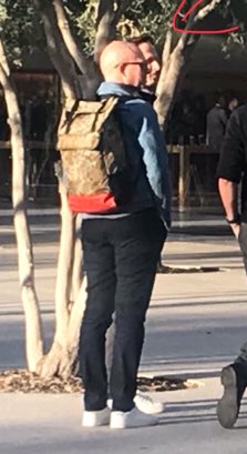 cin_cx's tweet photo. While on conference at #smxwest I spotted this backpack. Anyone know the brand name? https://t.co/V1qRfHAiRN